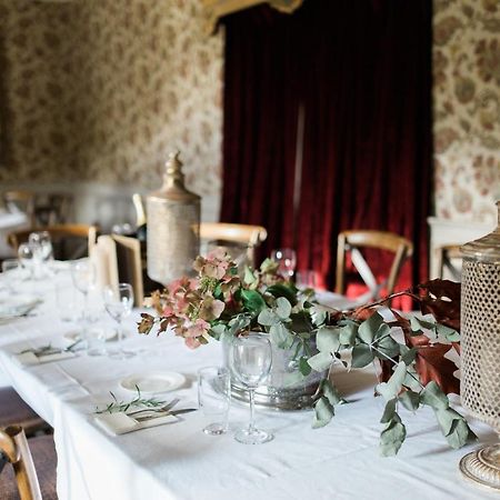 Riverbank, Country Pub And Guesthouse Carrickmacross Bagian luar foto