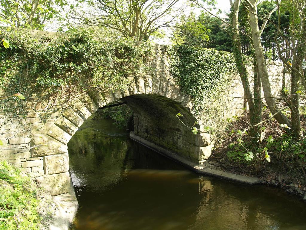 Riverbank, Country Pub And Guesthouse Carrickmacross Bagian luar foto