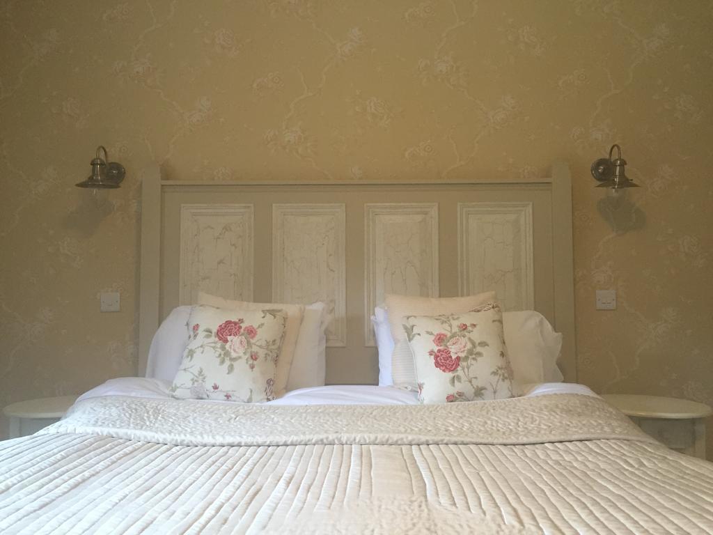 Riverbank, Country Pub And Guesthouse Carrickmacross Bagian luar foto