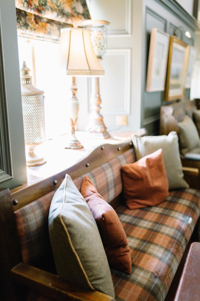 Riverbank, Country Pub And Guesthouse Carrickmacross Bagian luar foto